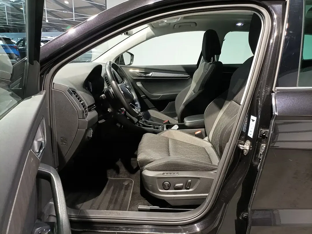 Skoda Karoq - Thumbnail 8