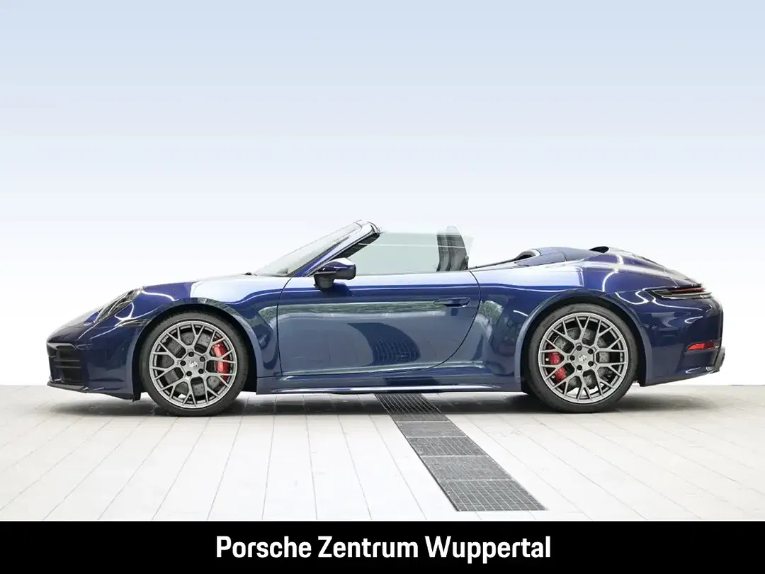Porsche 992 - Thumbnail 2