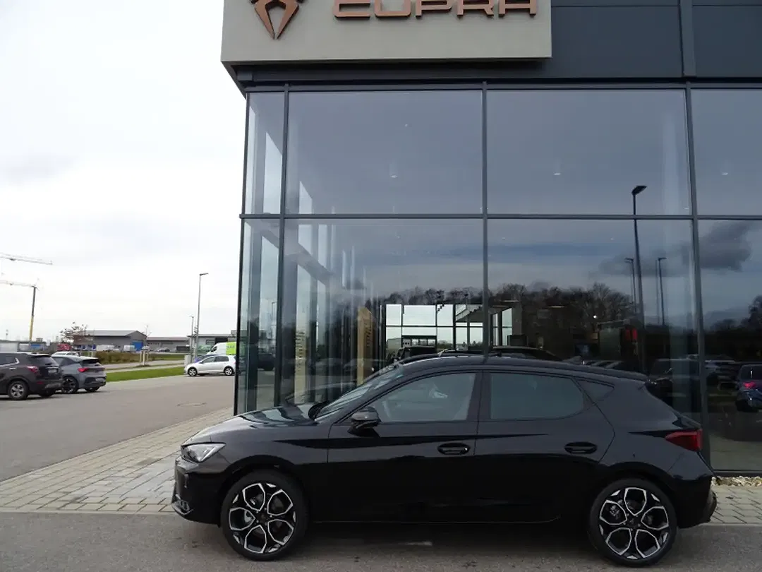 CUPRA Leon - Thumbnail 1