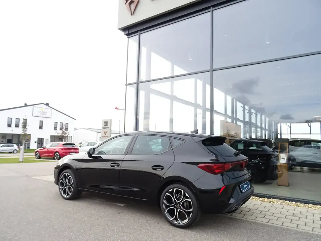 CUPRA Leon - Thumbnail 3