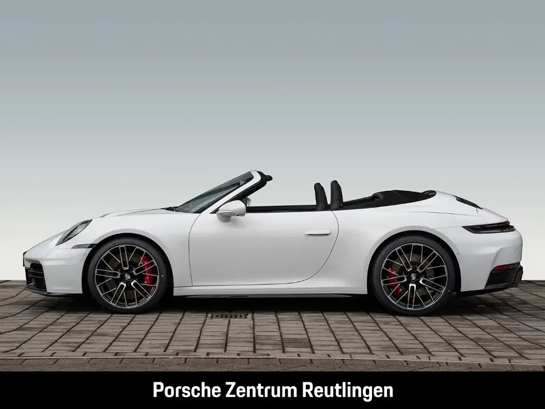 Porsche 992 - Thumbnail 2