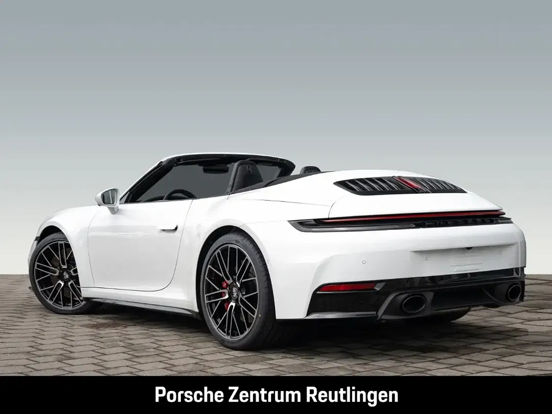 Porsche 992 - Thumbnail 3
