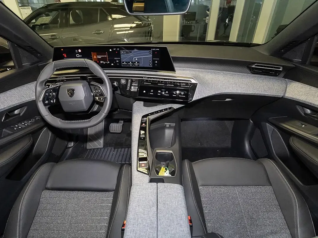 Peugeot 3008 - Thumbnail 8