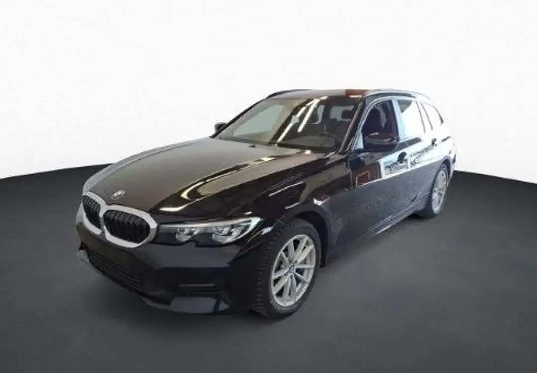 BMW 330 - Thumbnail 1