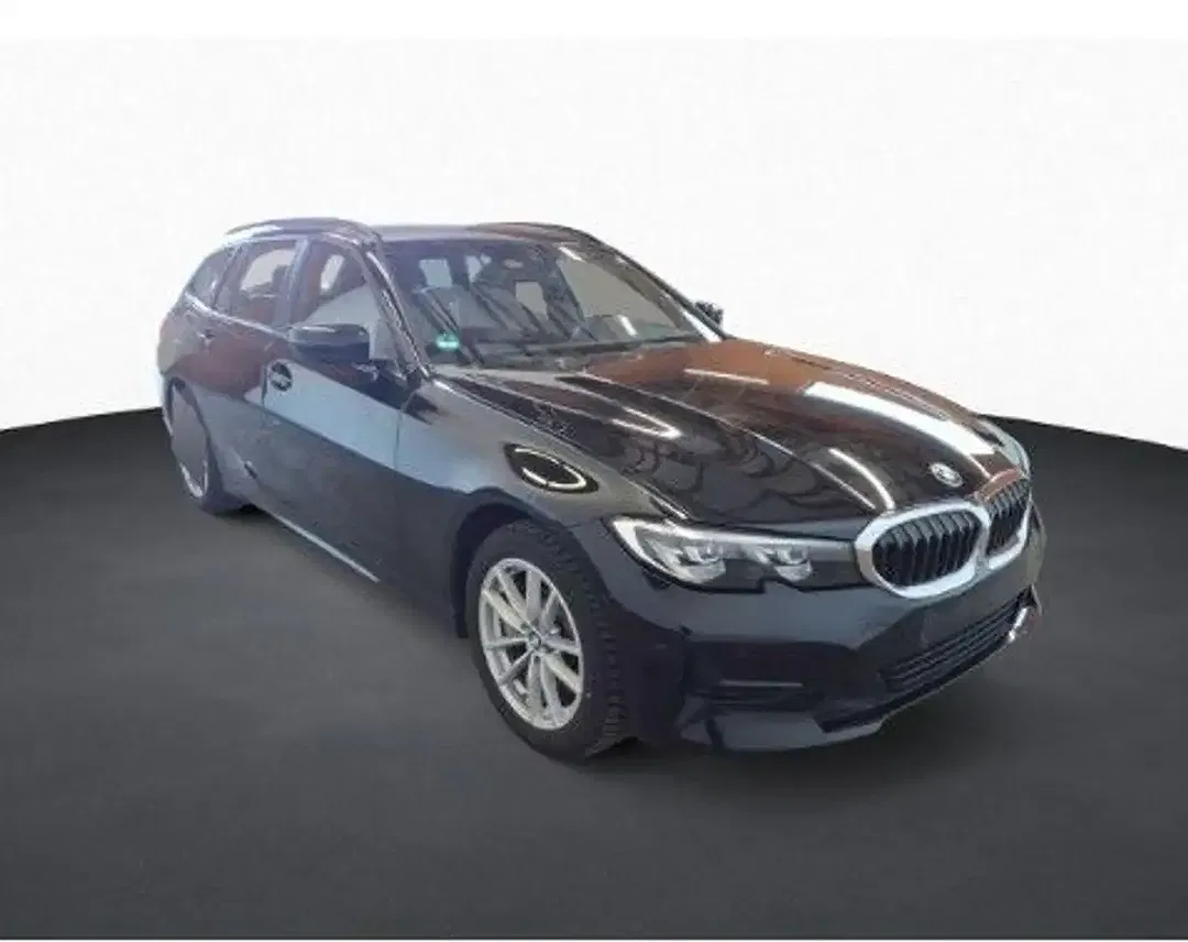 BMW 330 - Thumbnail 2