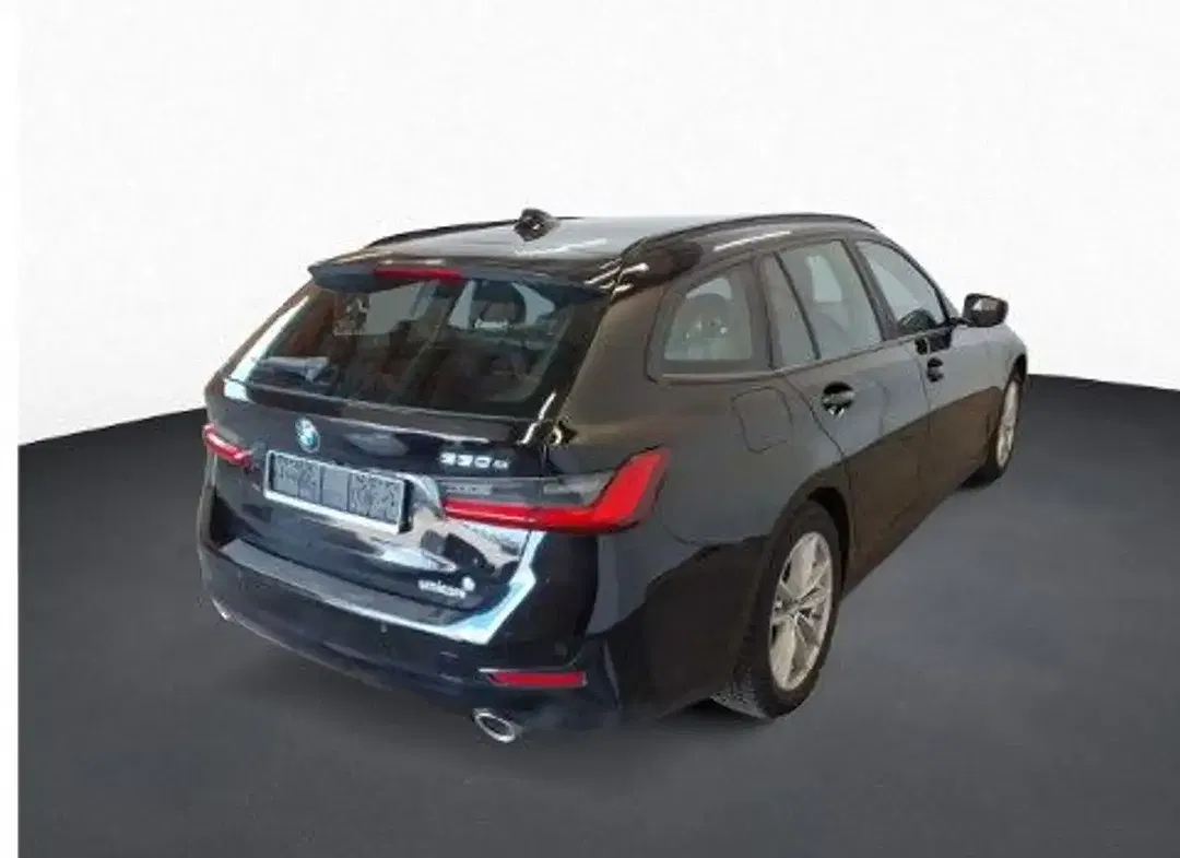 BMW 330 - Thumbnail 3
