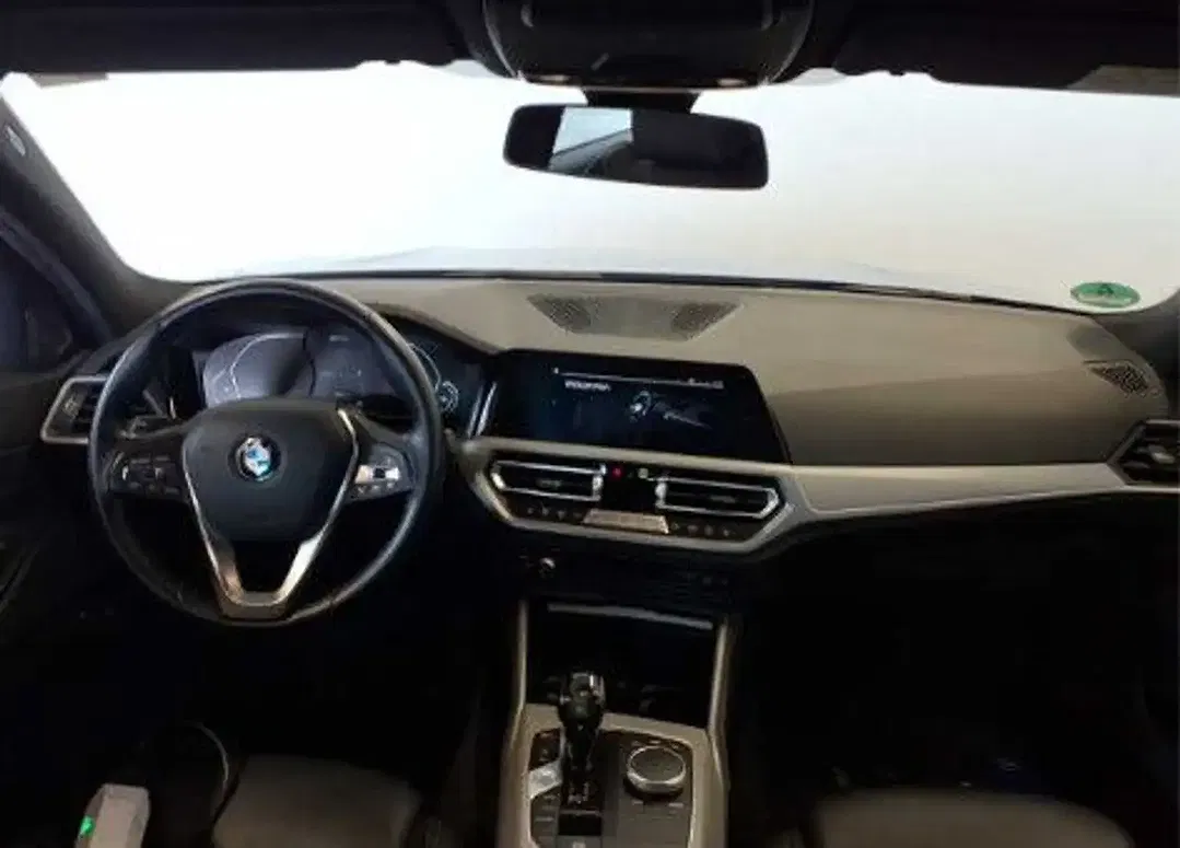 BMW 330 - Thumbnail 7
