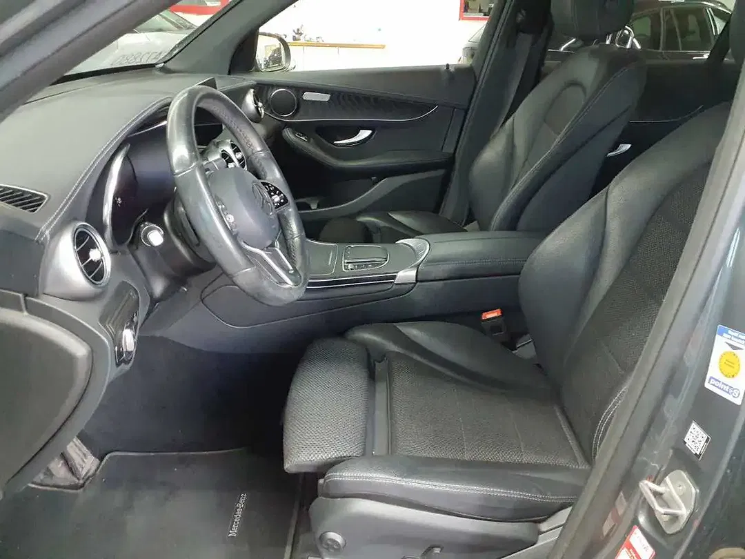 Mercedes-Benz GLC 300 - Thumbnail 8
