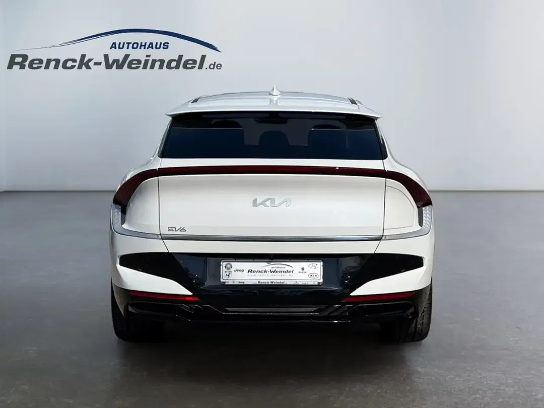 Kia EV6 - Thumbnail 4