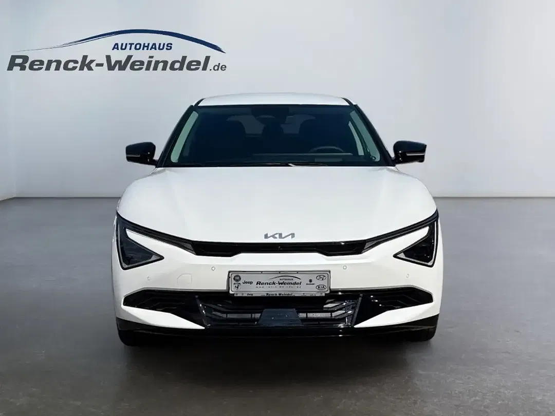 Kia EV6 - Thumbnail 8