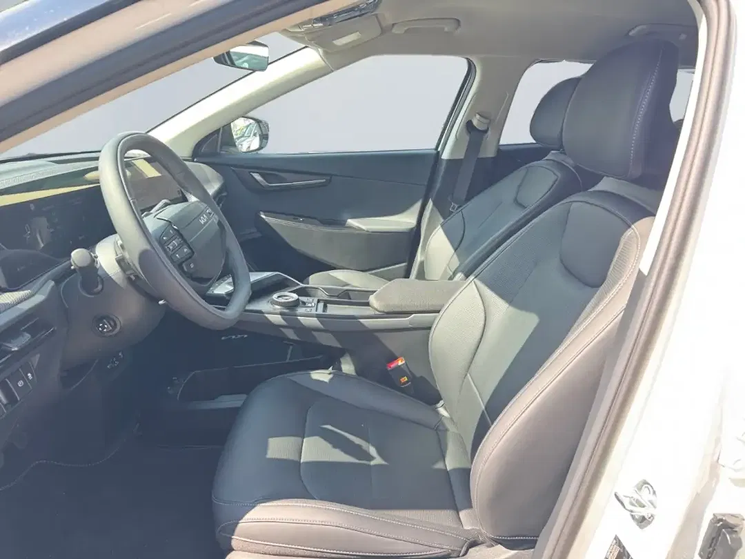 Kia EV6 - Thumbnail 9