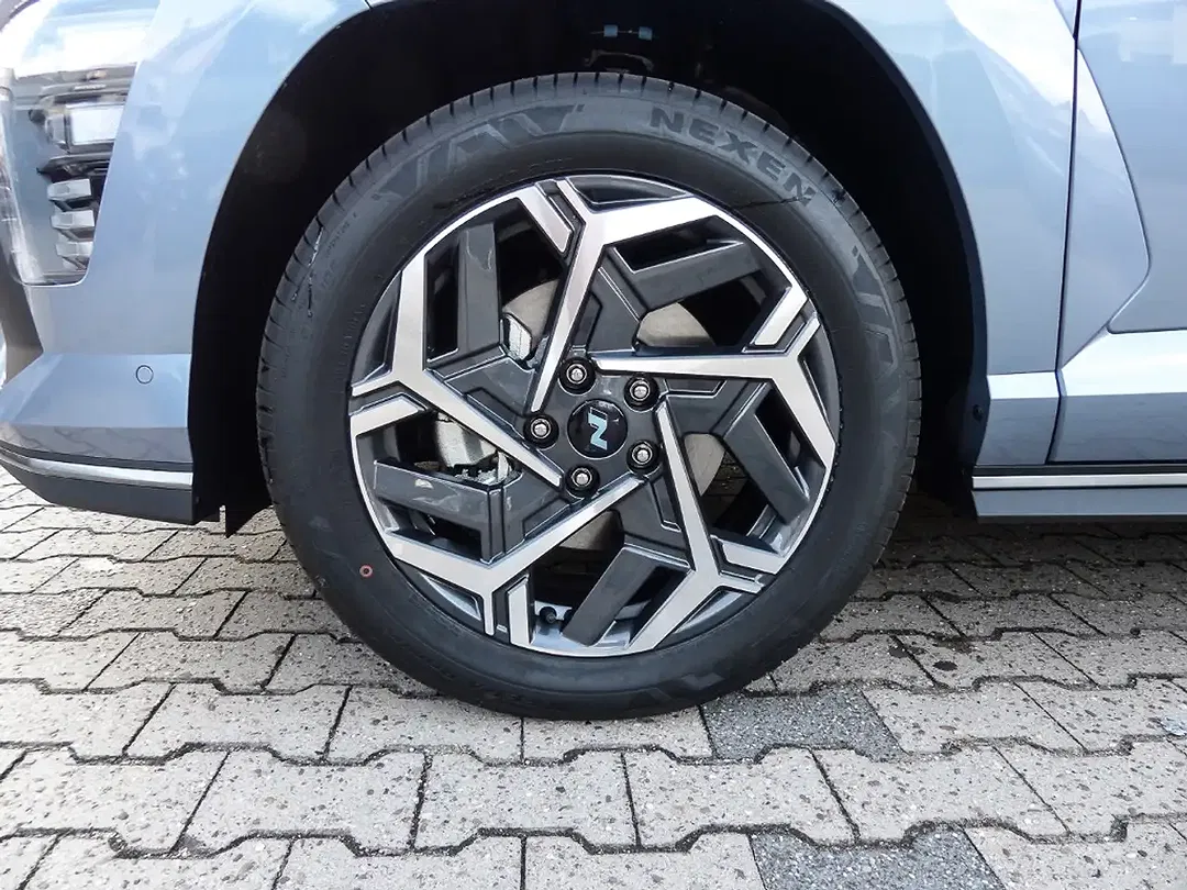 Hyundai KONA - Thumbnail 3