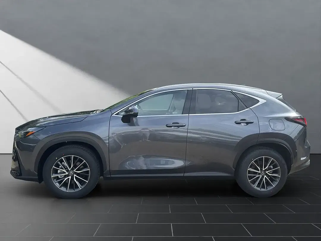 Lexus NX 350h - Thumbnail 2