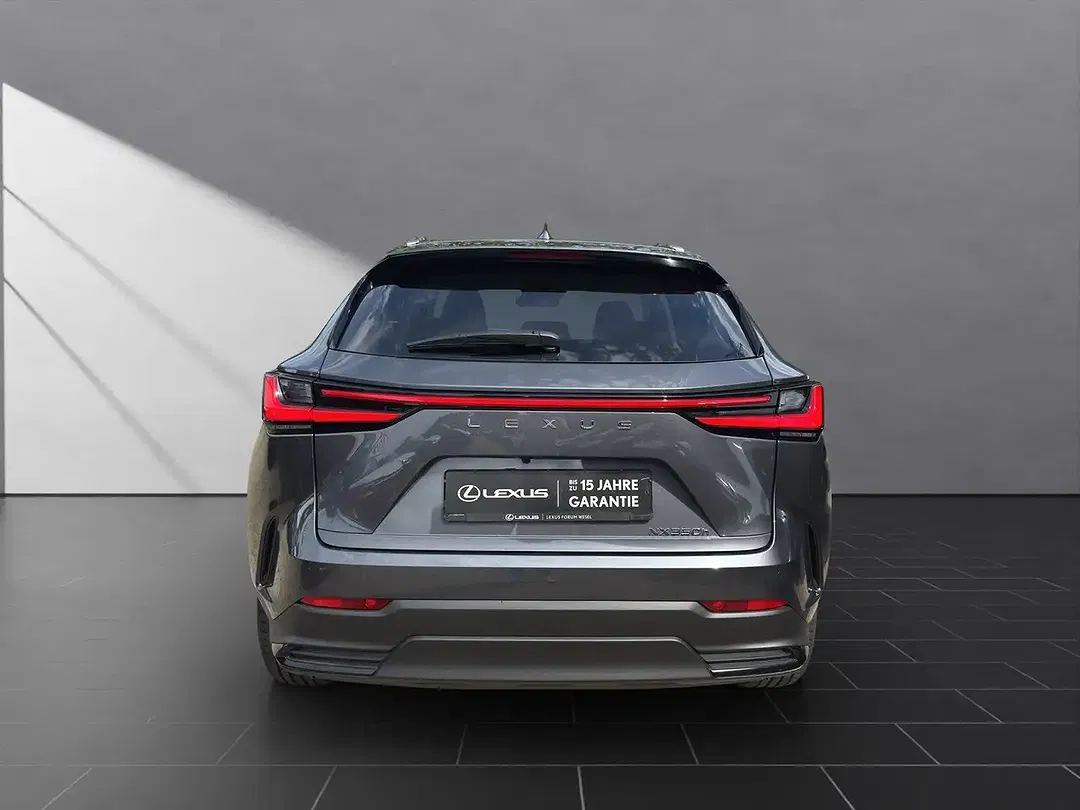 Lexus NX 350h - Thumbnail 4