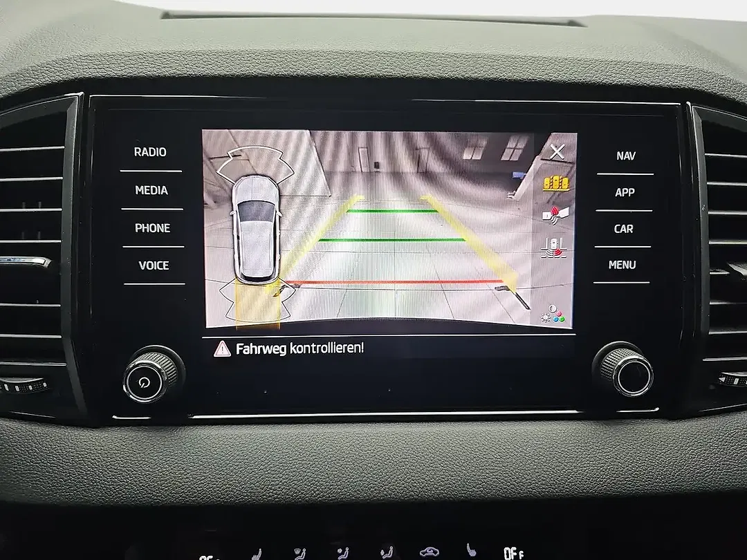 Skoda Karoq - Thumbnail 10