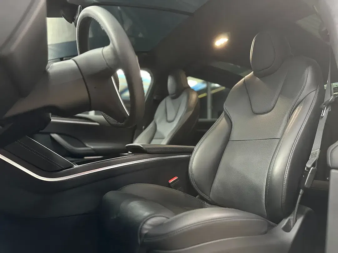 Tesla Model X - Thumbnail 13