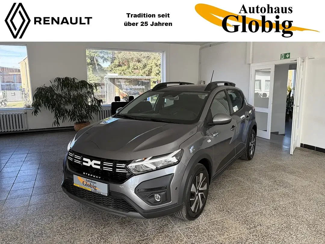 Dacia Sandero - Thumbnail 1