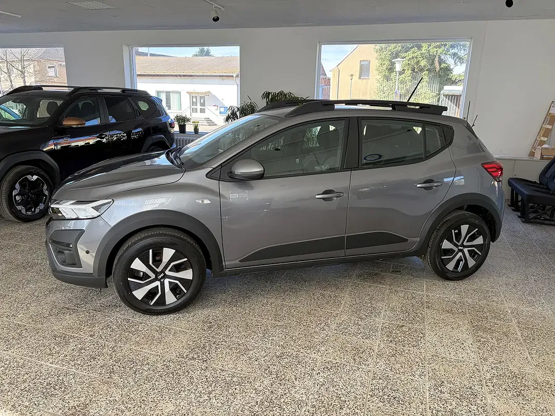 Dacia Sandero - Thumbnail 2