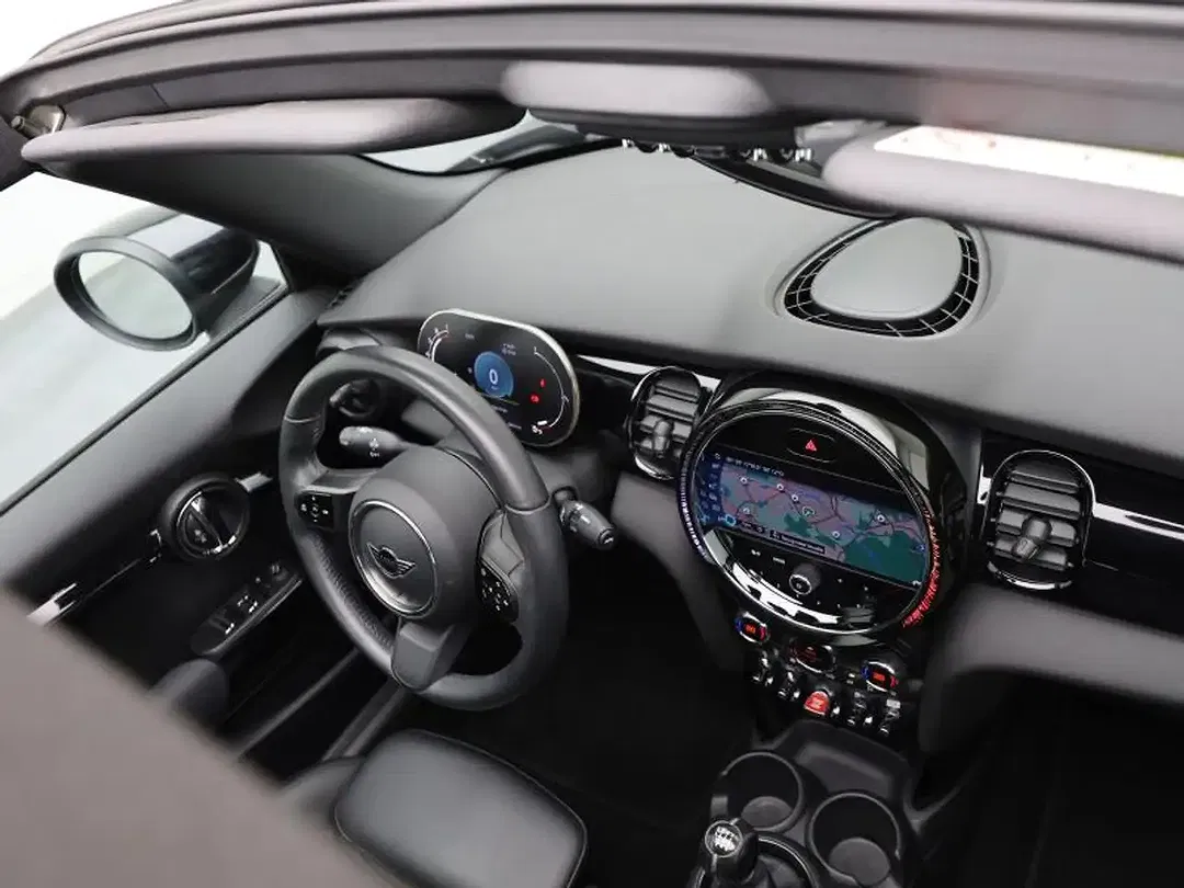 MINI One Cabrio - Thumbnail 15