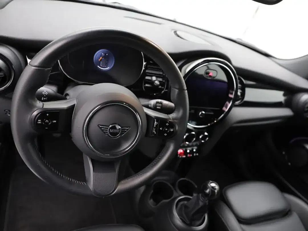 MINI One Cabrio - Thumbnail 9