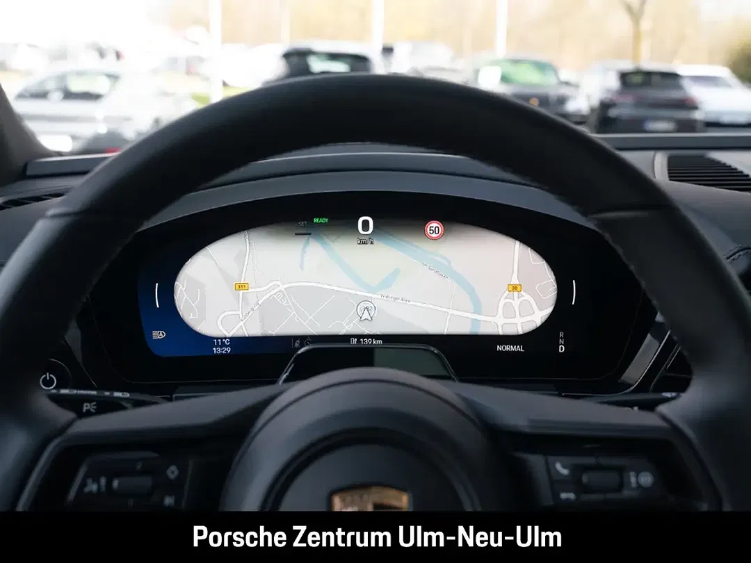 Porsche Macan - Thumbnail 10