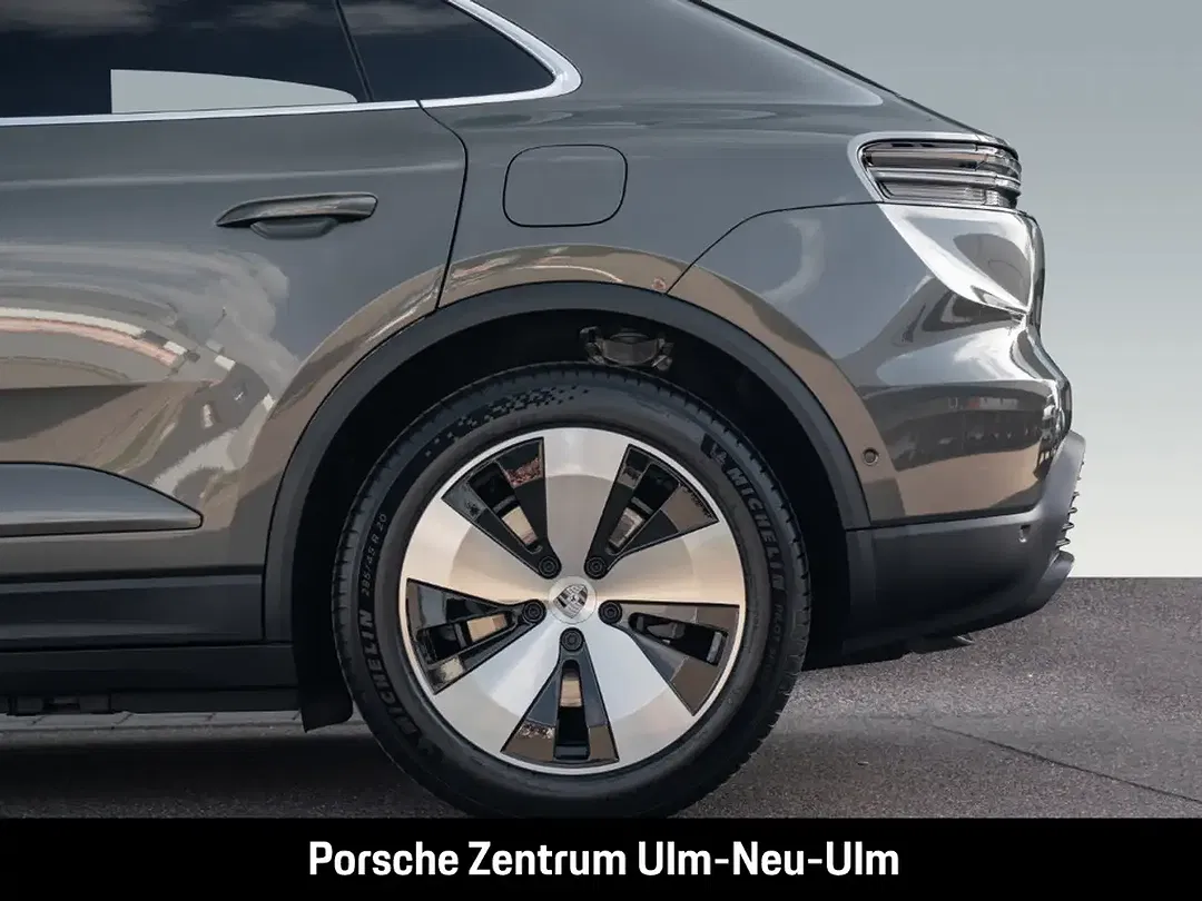 Porsche Macan - Thumbnail 14