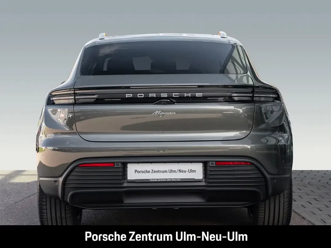 Porsche Macan - Thumbnail 8