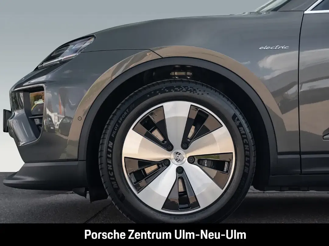 Porsche Macan - Thumbnail 9