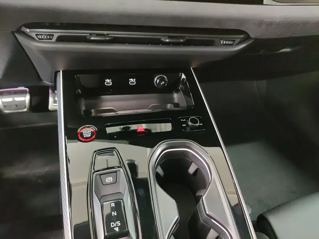 Audi A6 - Thumbnail 12