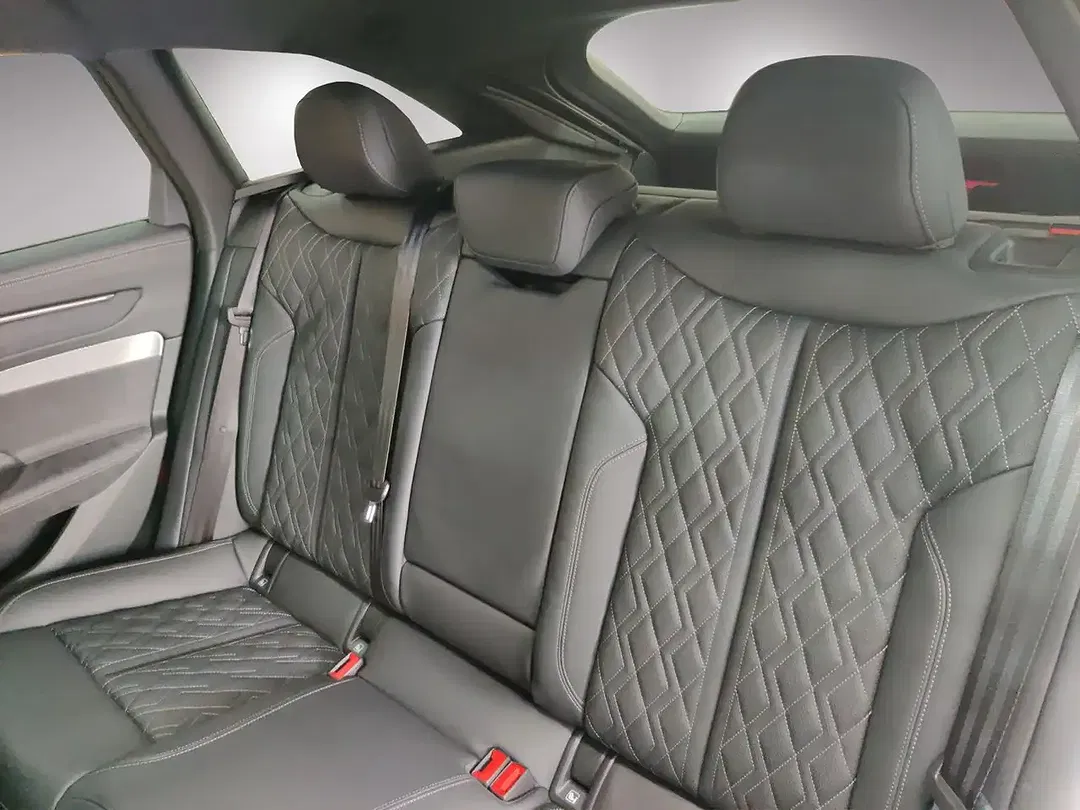 Audi A6 - Thumbnail 14