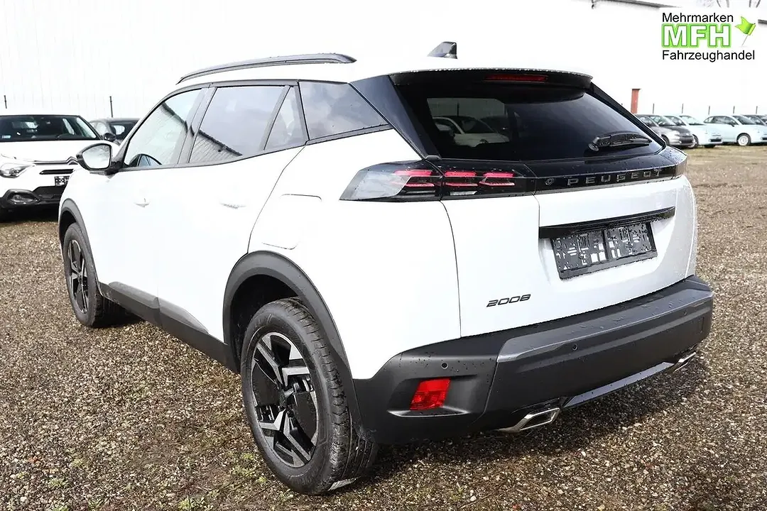 Peugeot 2008 - Thumbnail 4