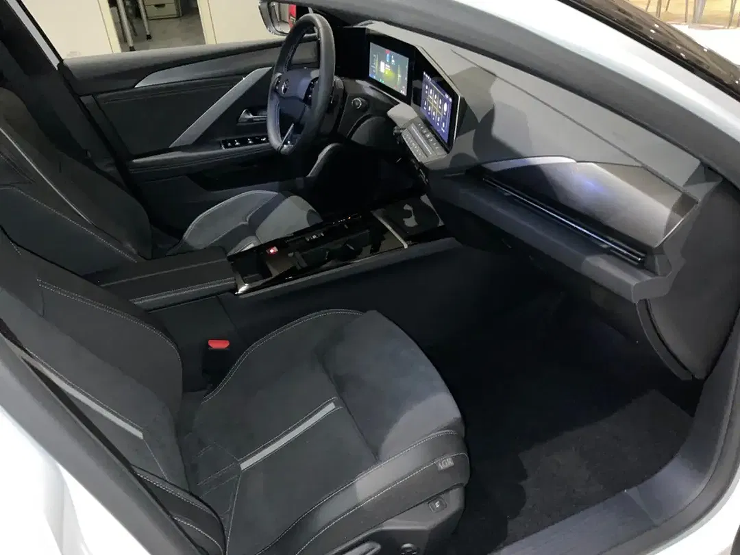 Opel Astra - Thumbnail 8