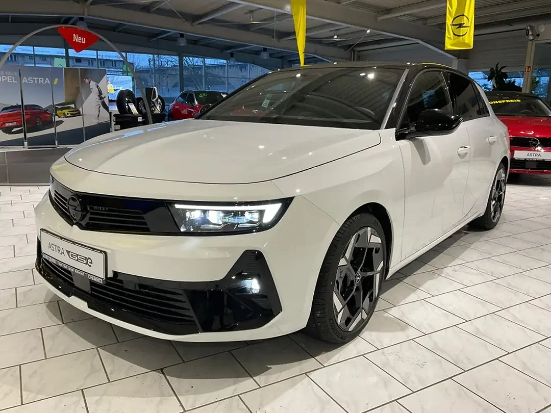 Opel Astra - Afbeelding 1