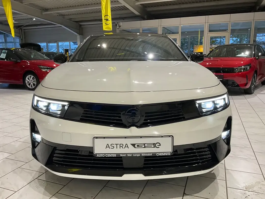 Opel Astra - Thumbnail 2