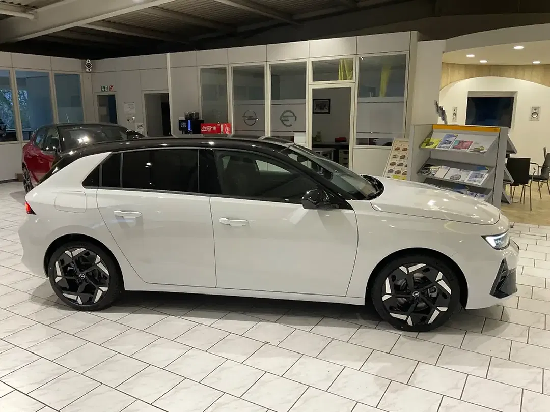 Opel Astra - Thumbnail 3
