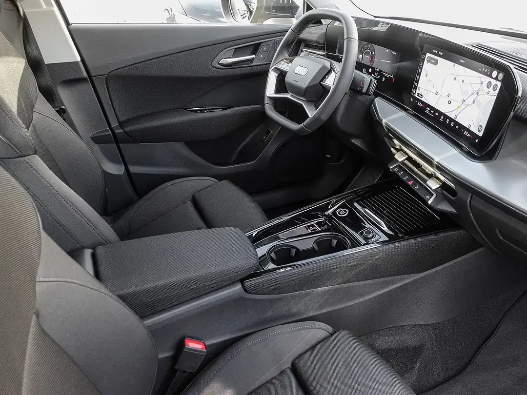 Audi Q3 - Thumbnail 5