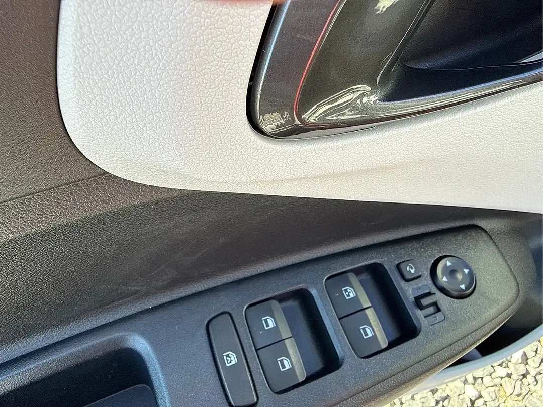 Hyundai i10 - Thumbnail 14