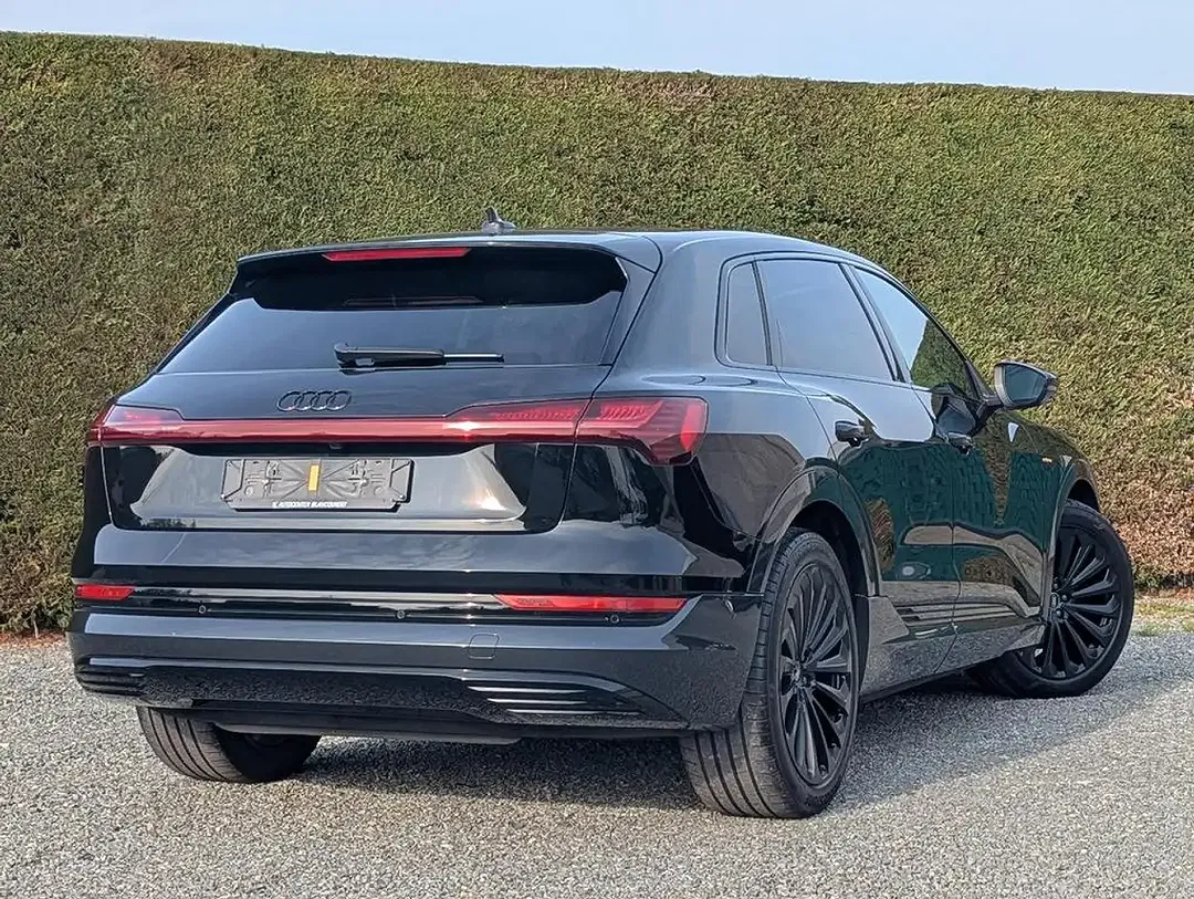 Audi Q8 e-tron - Thumbnail 3