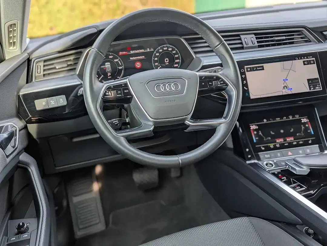 Audi Q8 e-tron - Thumbnail 5