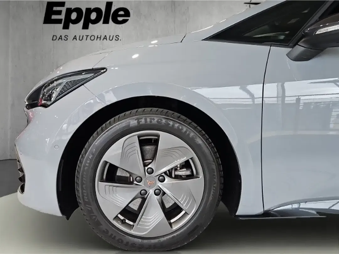CUPRA Born - Thumbnail 4