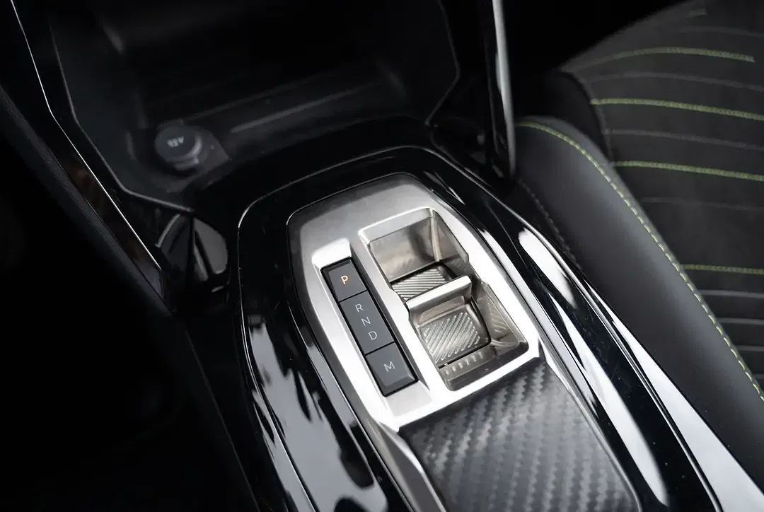 Peugeot 2008 - Thumbnail 9