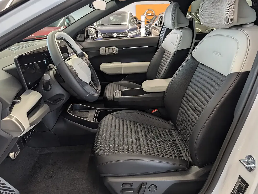 Kia EV4 - Thumbnail 8