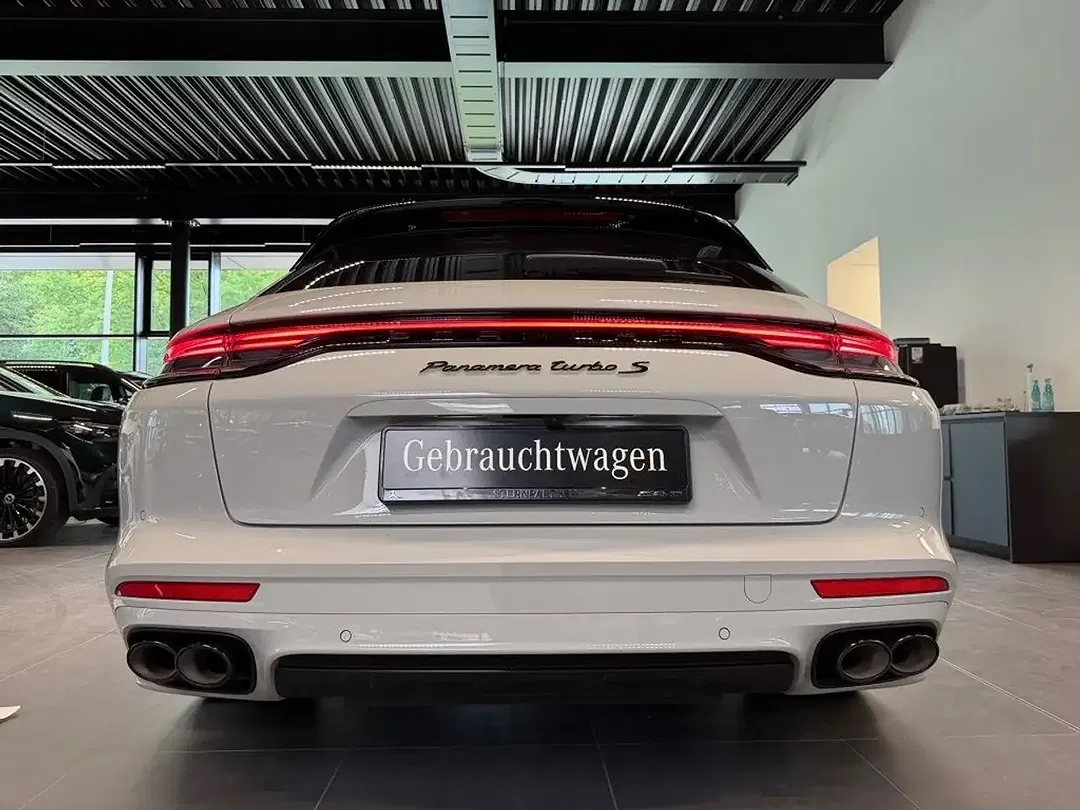 Porsche Panamera - Thumbnail 10