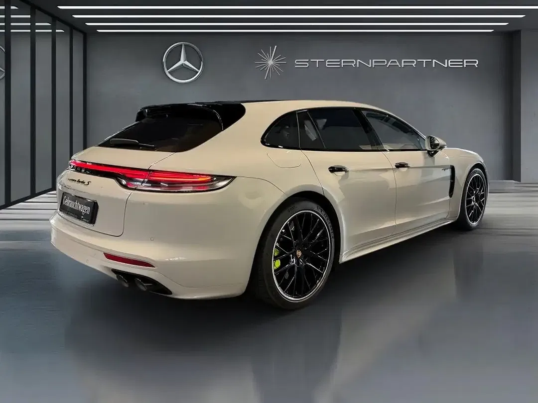 Porsche Panamera - Thumbnail 11