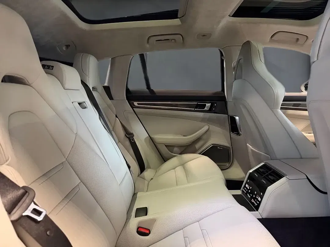 Porsche Panamera - Thumbnail 12