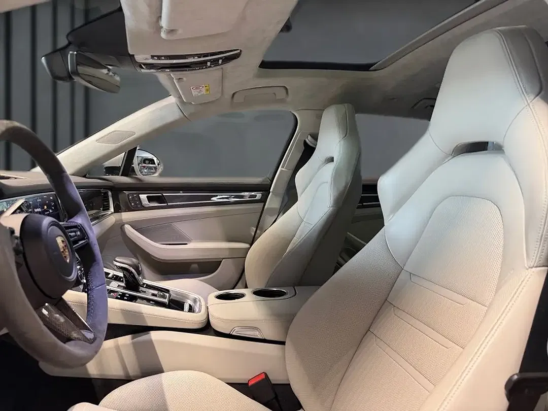 Porsche Panamera - Thumbnail 5