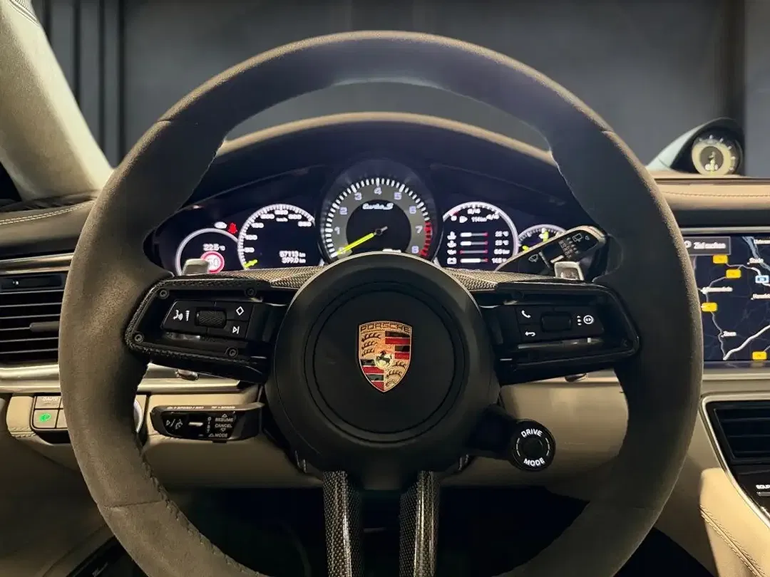 Porsche Panamera - Thumbnail 6