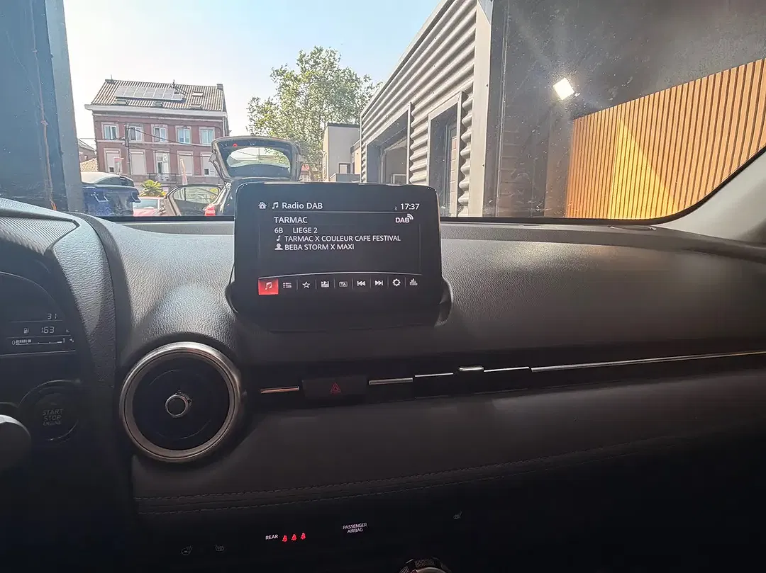 Mazda 2 - Thumbnail 15