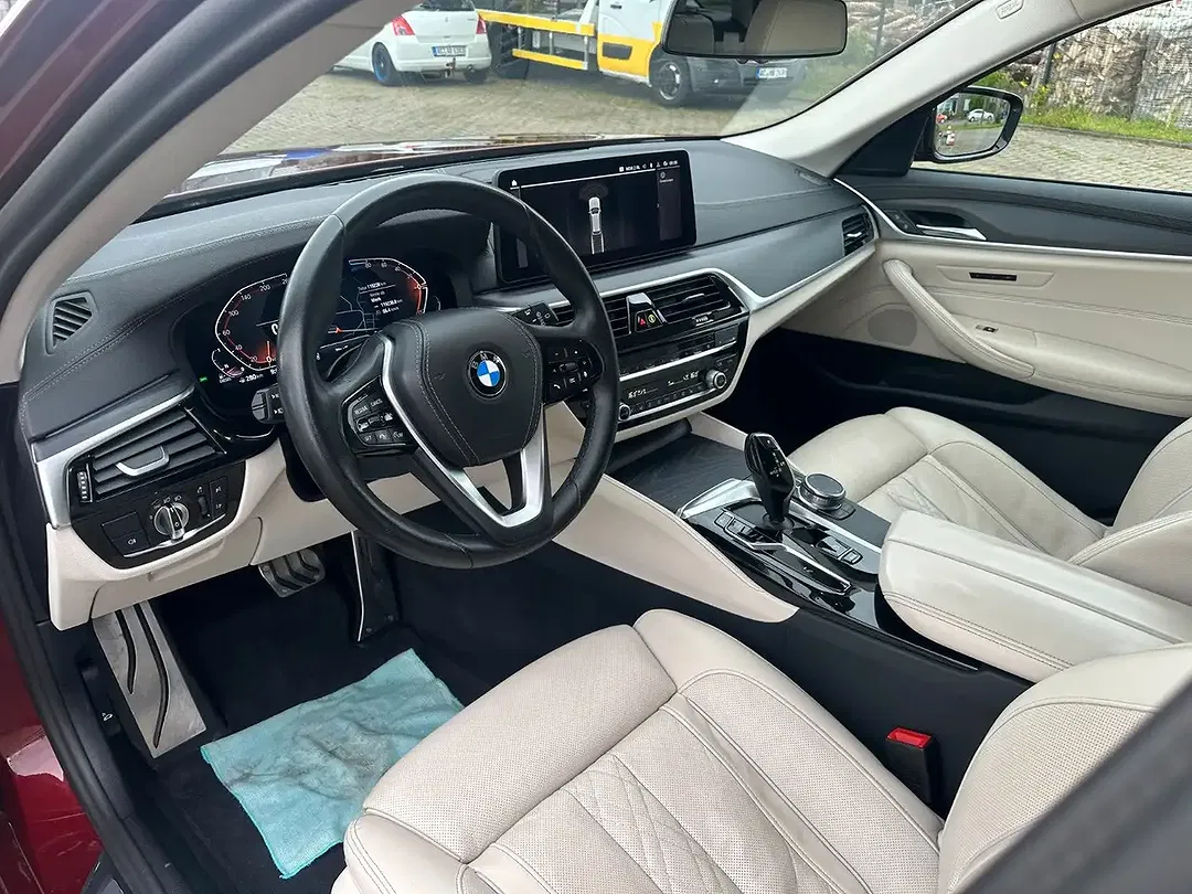 BMW 520 - Thumbnail 11