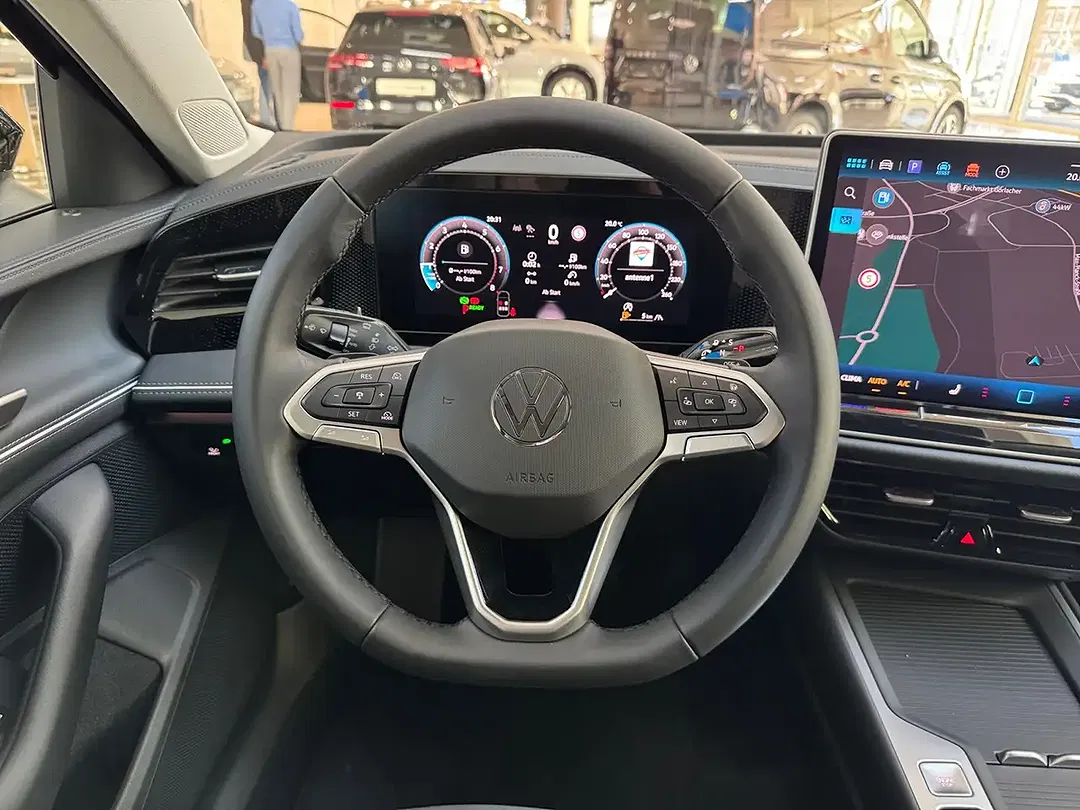 Volkswagen Passat Variant - Thumbnail 10